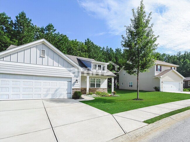 Building Photo - 234 McBee Pl