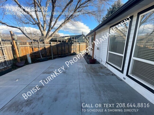 Building Photo - 7430 W Kerry Dr