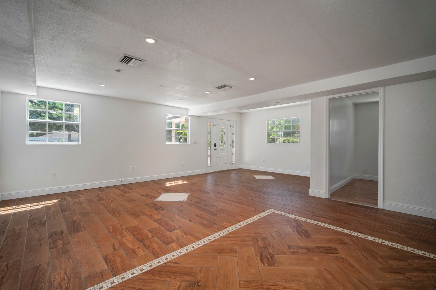 Dinning Room/Living - 2012 E Idlewild Ave