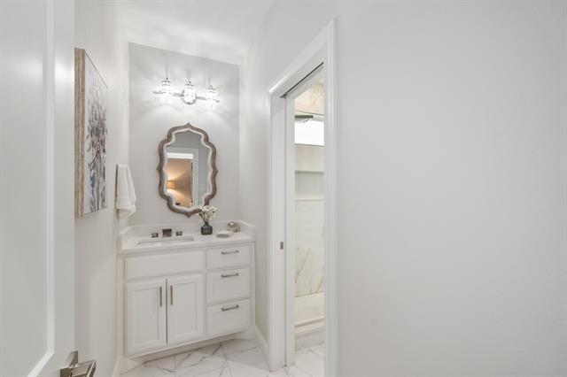 Building Photo - 245 Colonial Dr