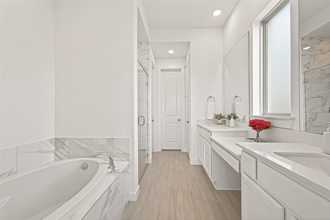 Building Photo - 7427 Compass Dr