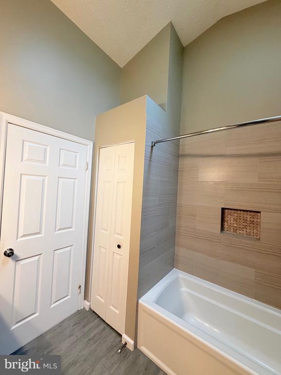 Building Photo - 3758 Mazewood Ln