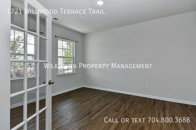 Building Photo - 1721 Wildwood Terrace Trl
