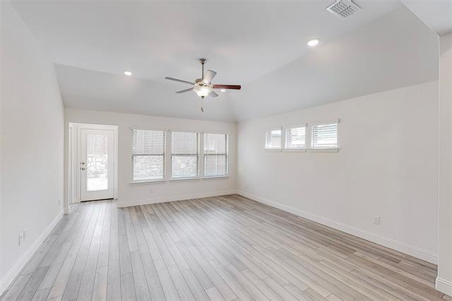 Building Photo - 272 Tallgrass Dr