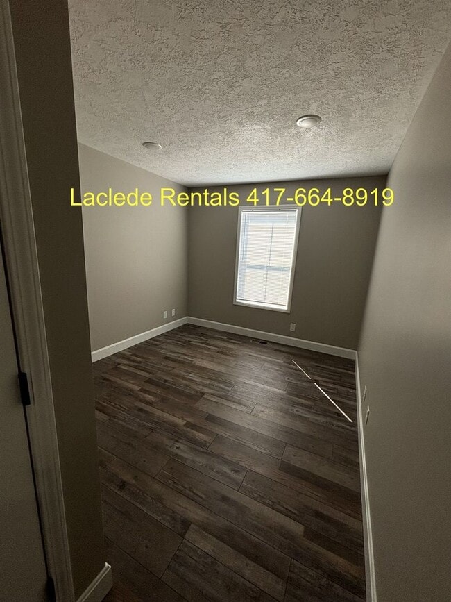 Building Photo - 3 BEDROOM 2.5 BATHROOM TOWNHOUSE FOR RENT