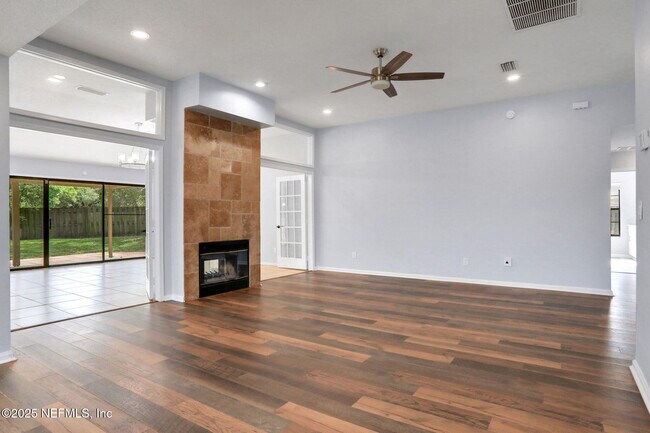Building Photo - 12228 Smoke Ridge Cir S