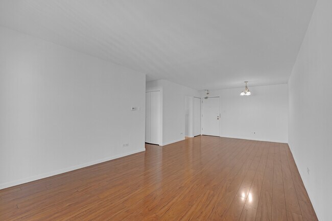 Building Photo - 700 Perrie Dr