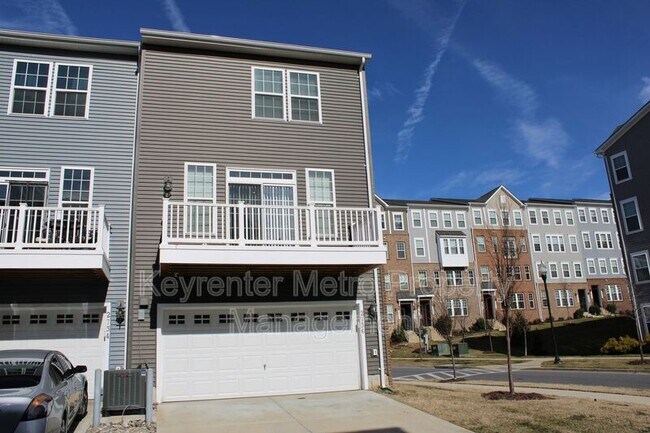 Building Photo - 2736 Pinebrook Rd