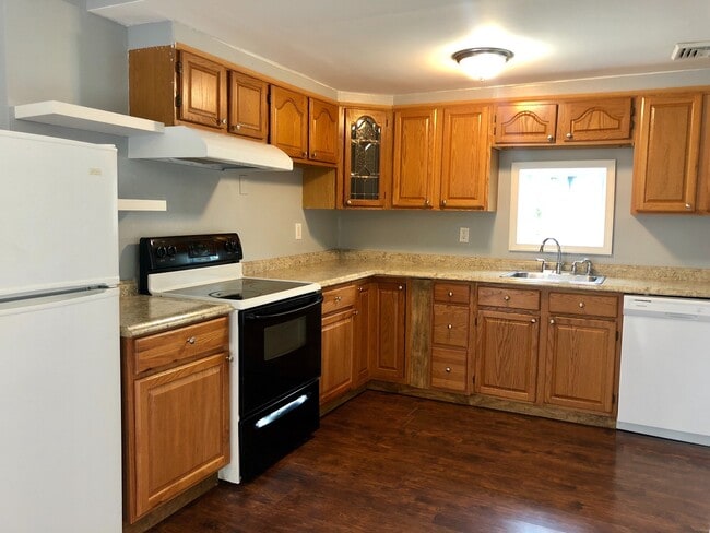 Building Photo - Coming Soon! Four Bedroom Beauty in Levitt...