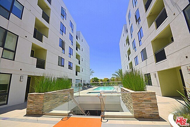Building Photo - 1234 Wilshire Blvd