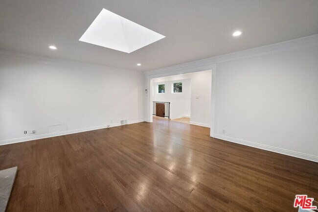 Building Photo - 2319 Outpost Dr