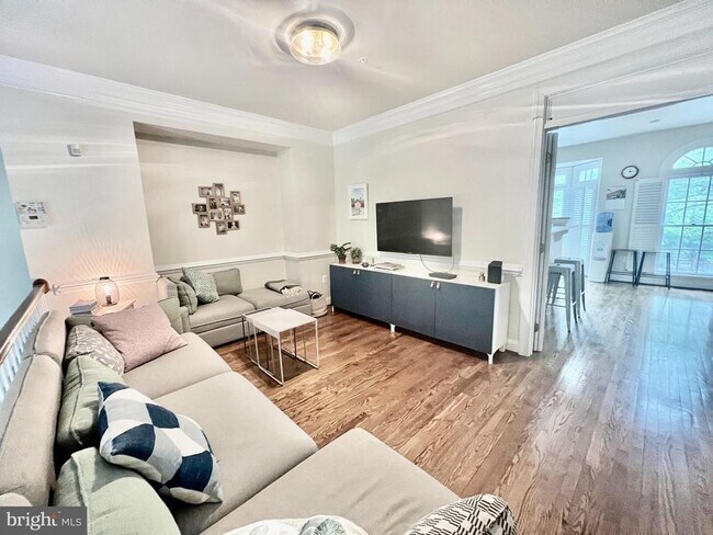 Building Photo - 4005 Mansion Dr NW