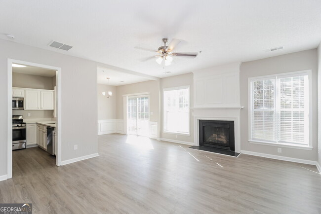 Building Photo - 191 Regent Pl