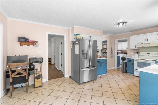 Building Photo - 2047 Birchcreft Dr