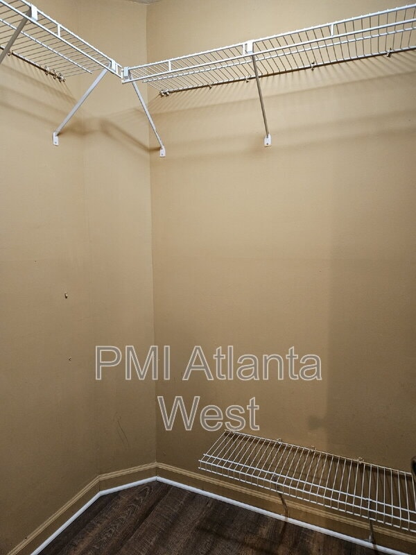 Building Photo - 1580 Burnstone Dr