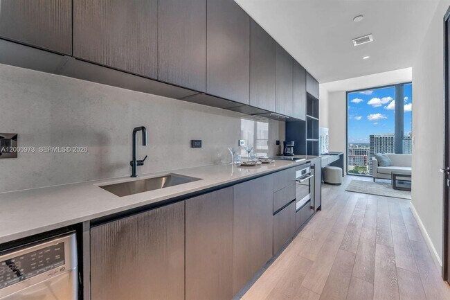 Building Photo - 20 NE 11th St