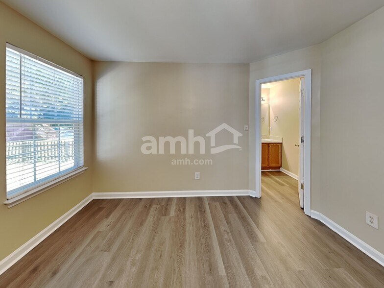 Building Photo - 3941 Tyler Bluff Ln