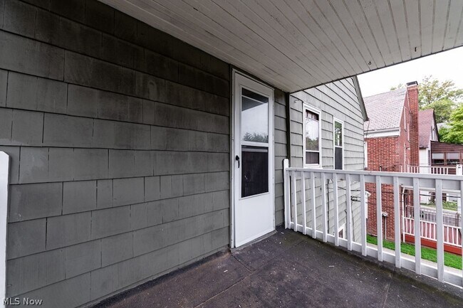 Building Photo - 18405 Newell Rd