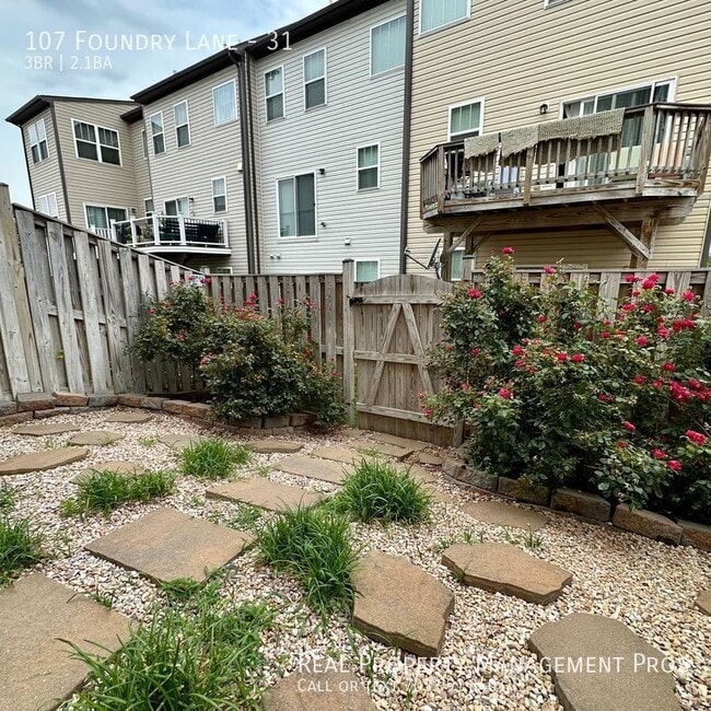 Building Photo - 107 Foundry Ln