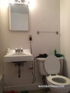 Building Photo - 248 Newbury St