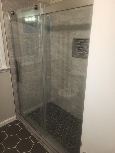 Building Photo - 222 Longview Dr