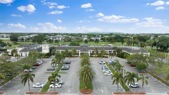Building Photo - 2709 Nassau Bend