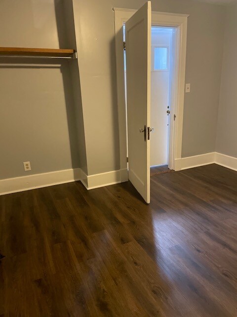 Building Photo - 1462 S Brook St