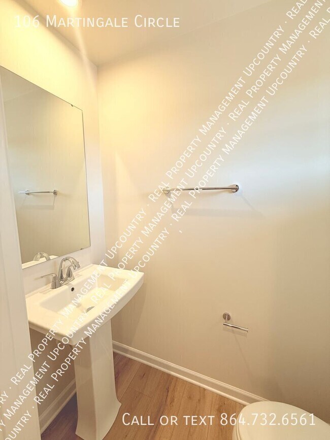 Building Photo - 106 Martingale Cir