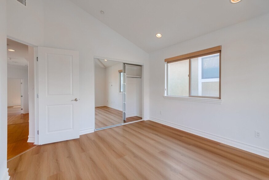 Building Photo - 1902 Marshallfield Ln