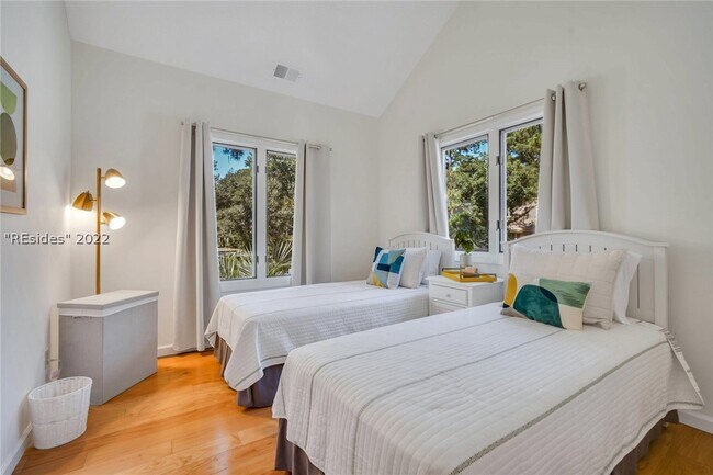 Building Photo - 66 Shell Ring Rd