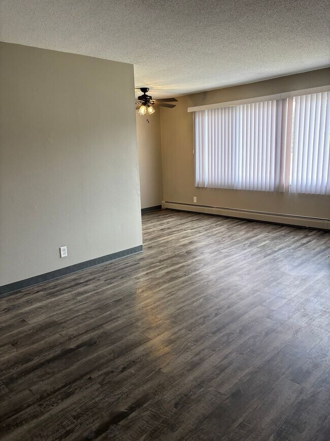 Building Photo - VALLEY HIGH APARTMENTS - 1705