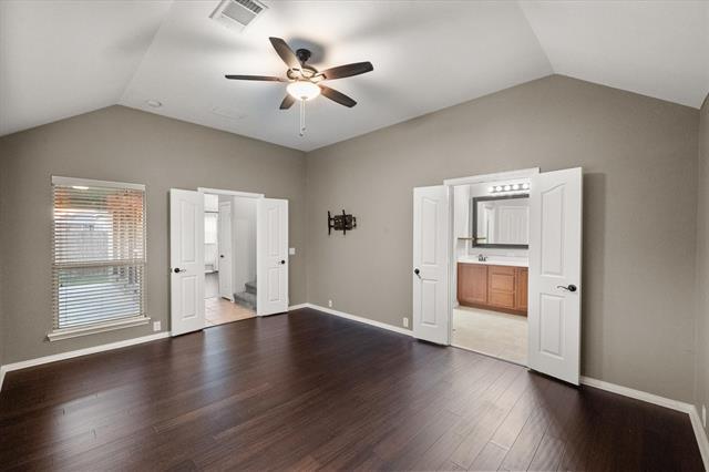 Building Photo - 4802 Oakview Dr