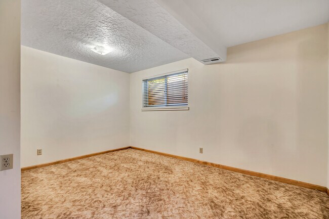 Building Photo - 8131 Viscounti Dr