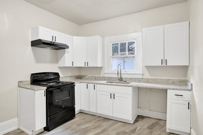 Building Photo - 1157 New St Francis St