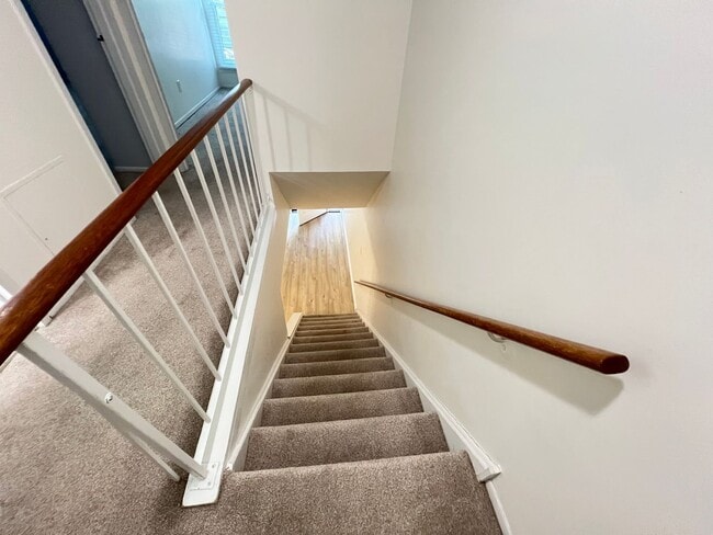 Building Photo - Newly renovated 3-bedroom, 2.5-bath home in Philadelphia’s Art Museum area