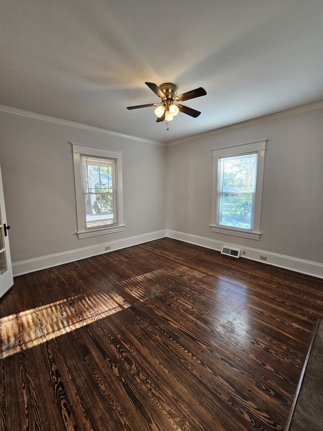 Building Photo - 920 N Church St