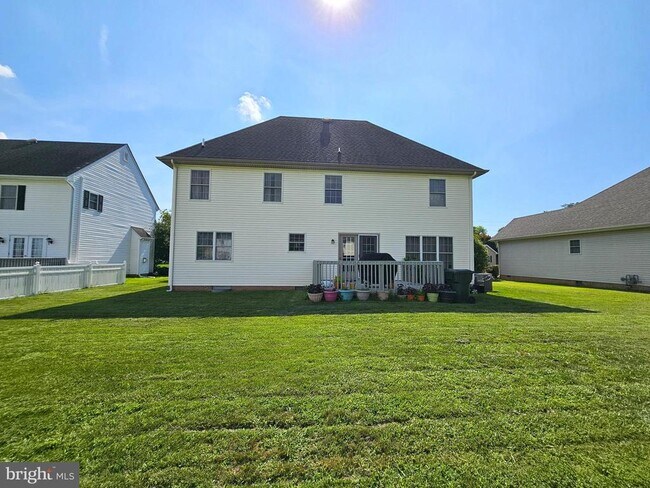 Building Photo - 28050 Cross Creek Dr