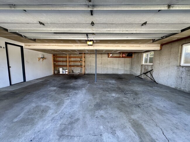 Building Photo - 9967 Electra Ln