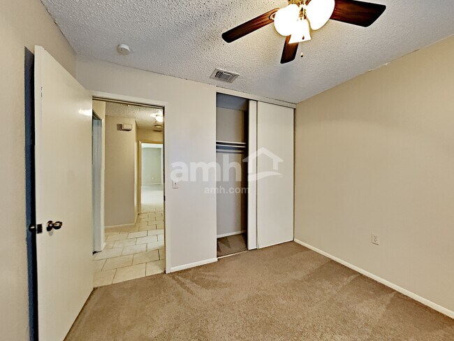 Building Photo - 5614 Misty Gln