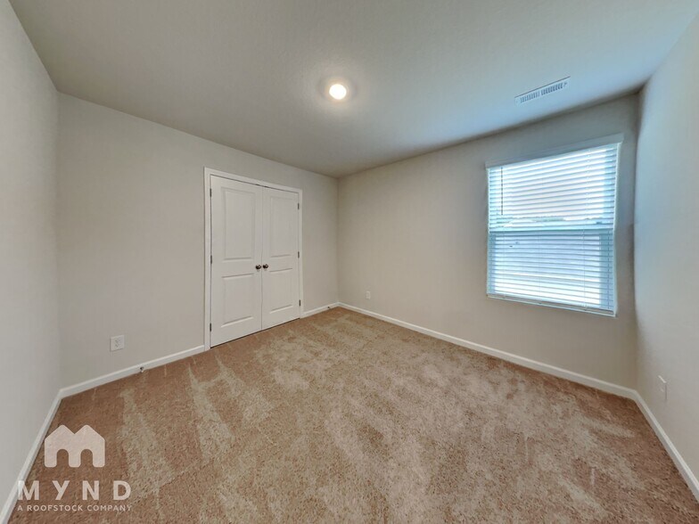 Building Photo - 286 Ivy Bank Dr