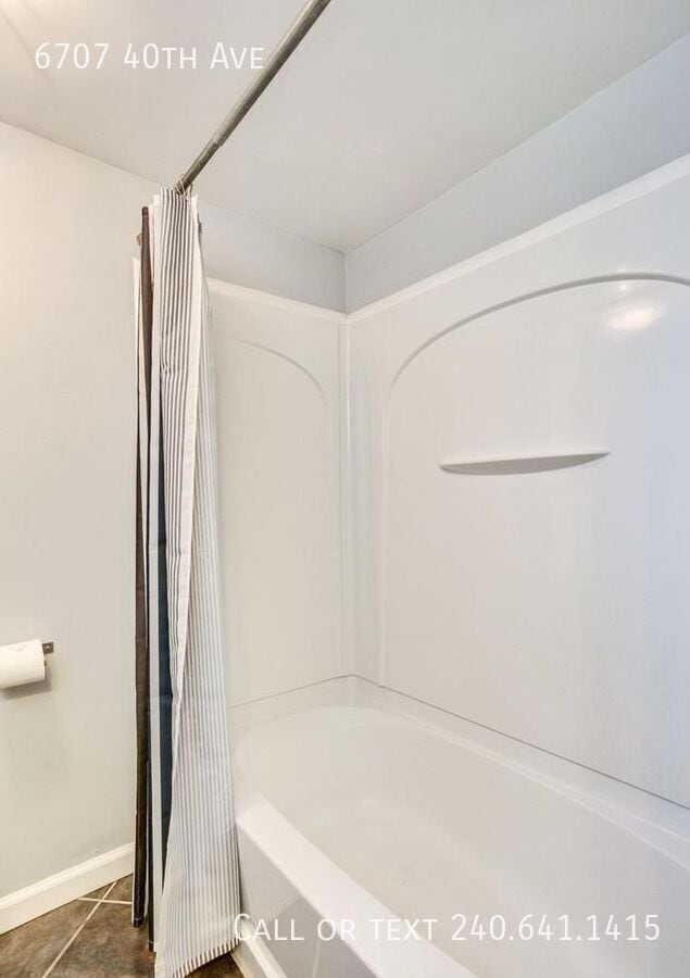 Building Photo - 6707 40th Ave