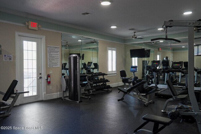 Building Photo - 1475 Isabella Dr