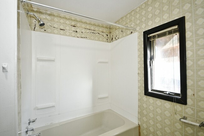 Building Photo - Charming 2-Bedroom/1-Bathroom House for Rent in Rankin - $1000/month