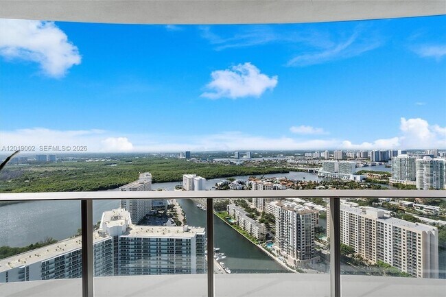 Building Photo - 15701 Collins Ave