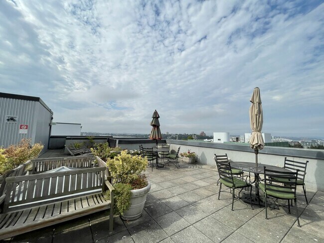 Building Photo - 1Bd/1Ba Seattle Condo