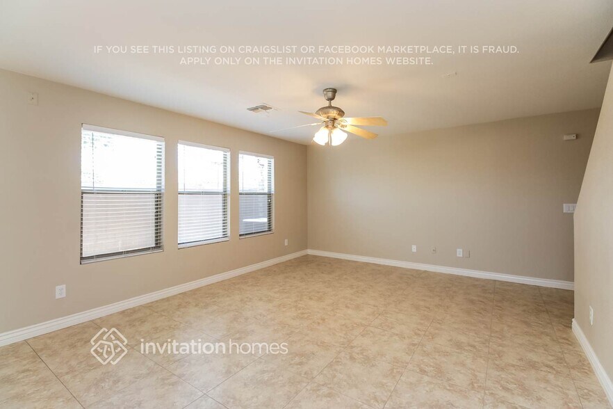 Building Photo - 1043 S Firehole Dr