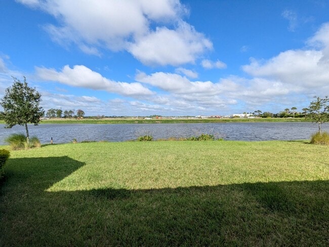 Building Photo - ESPLANADE AT TRADITION