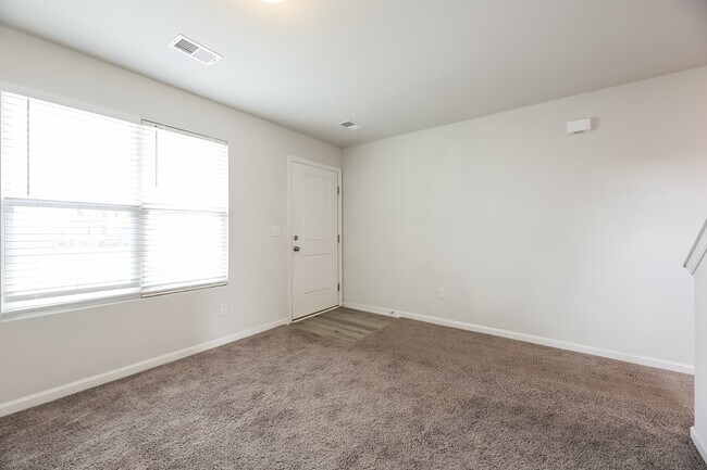 Building Photo - 346 Elevation Ct