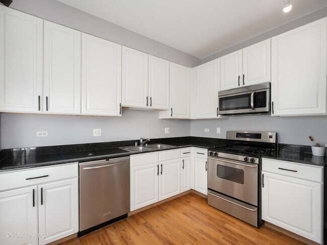 Building Photo - 1808 S Michigan Ave