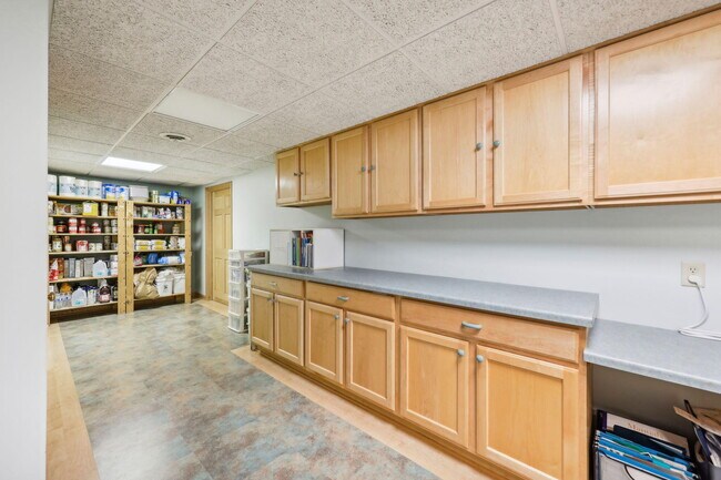 Building Photo - 14445 Cameron Ct